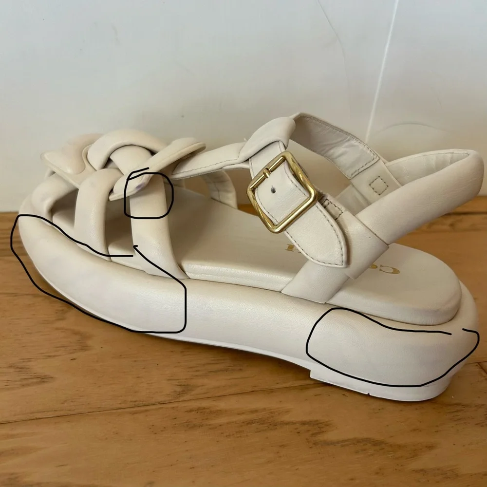 Coach off white